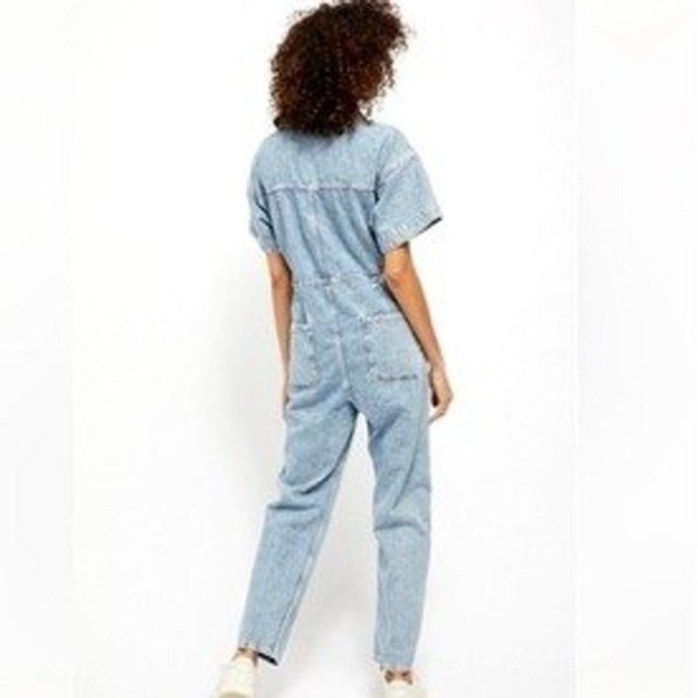 We The Free People Light Wash Denim Short Sleeve Button Front Jumpsuit Medium - Picture 12 of 13